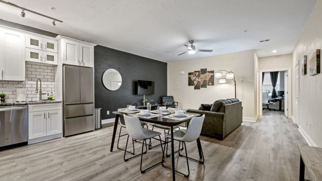 Photo of Livingroom in East Liberty