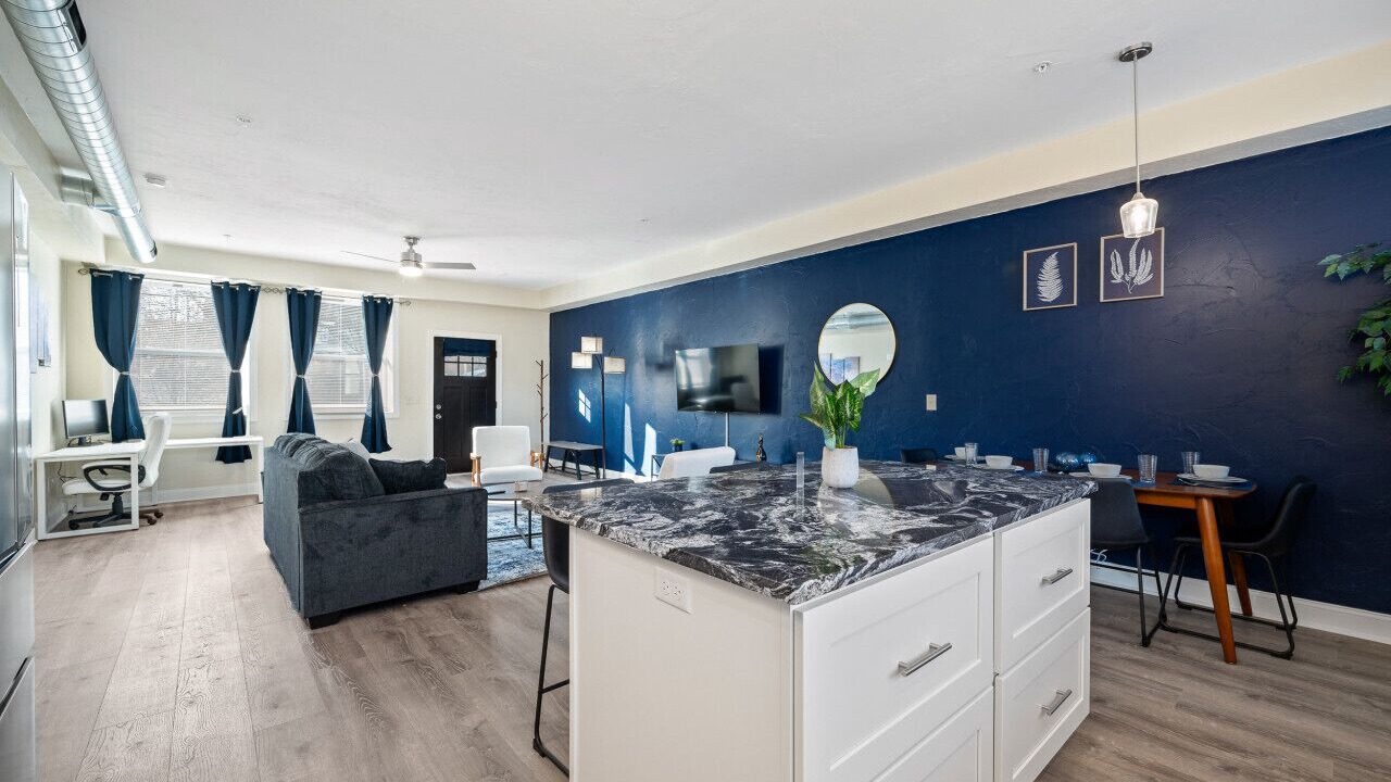 Photo of Livingroom in East Liberty