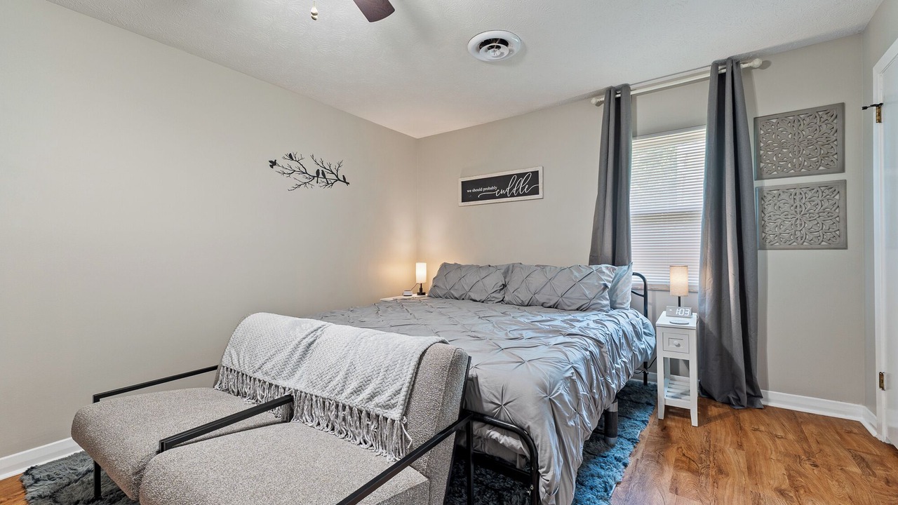 Photo of Bedroom in Shoals