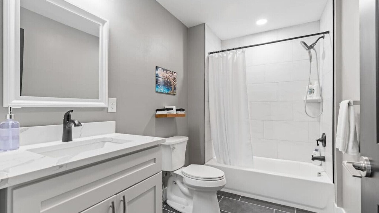 Photo of Bathroom in Shadyside