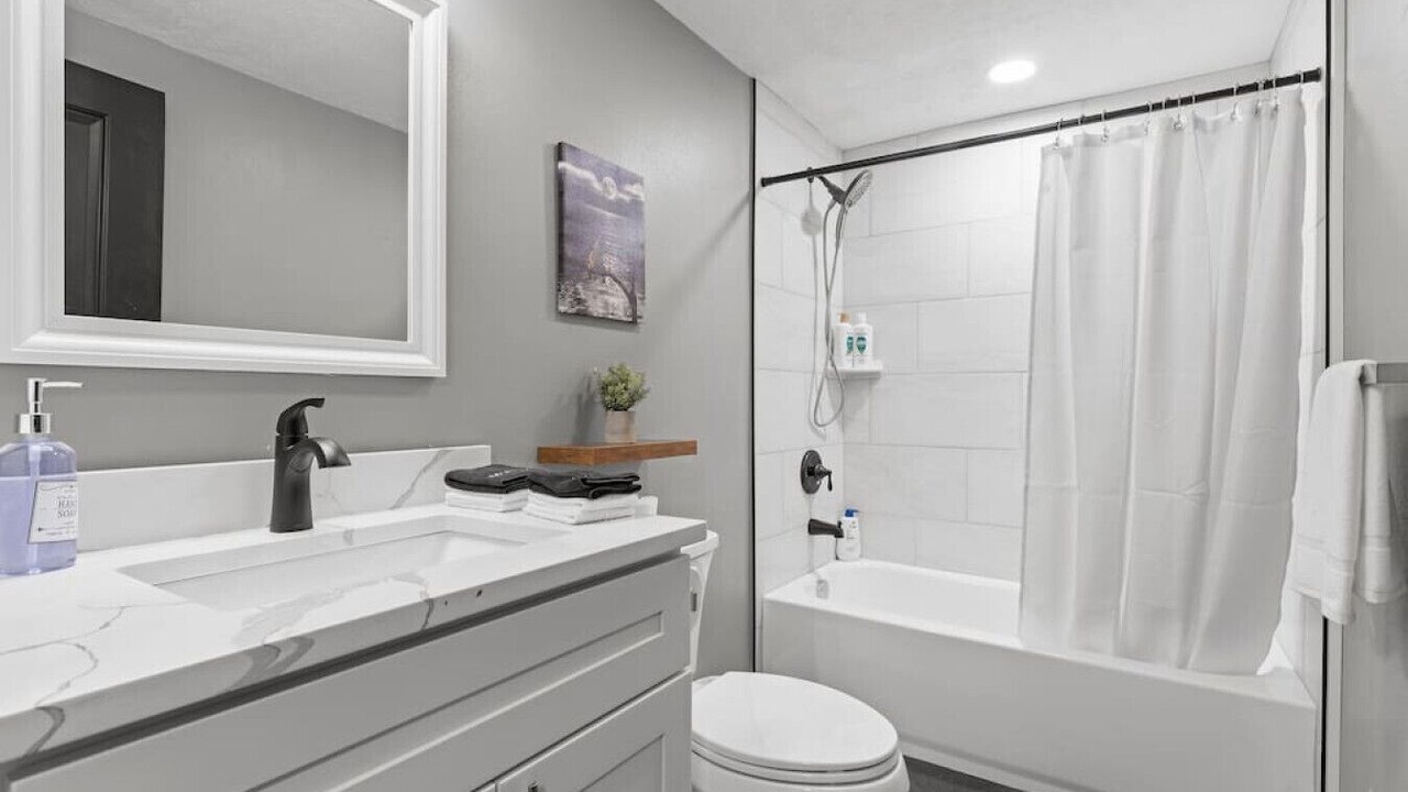 Photo of Bathroom in Shadyside