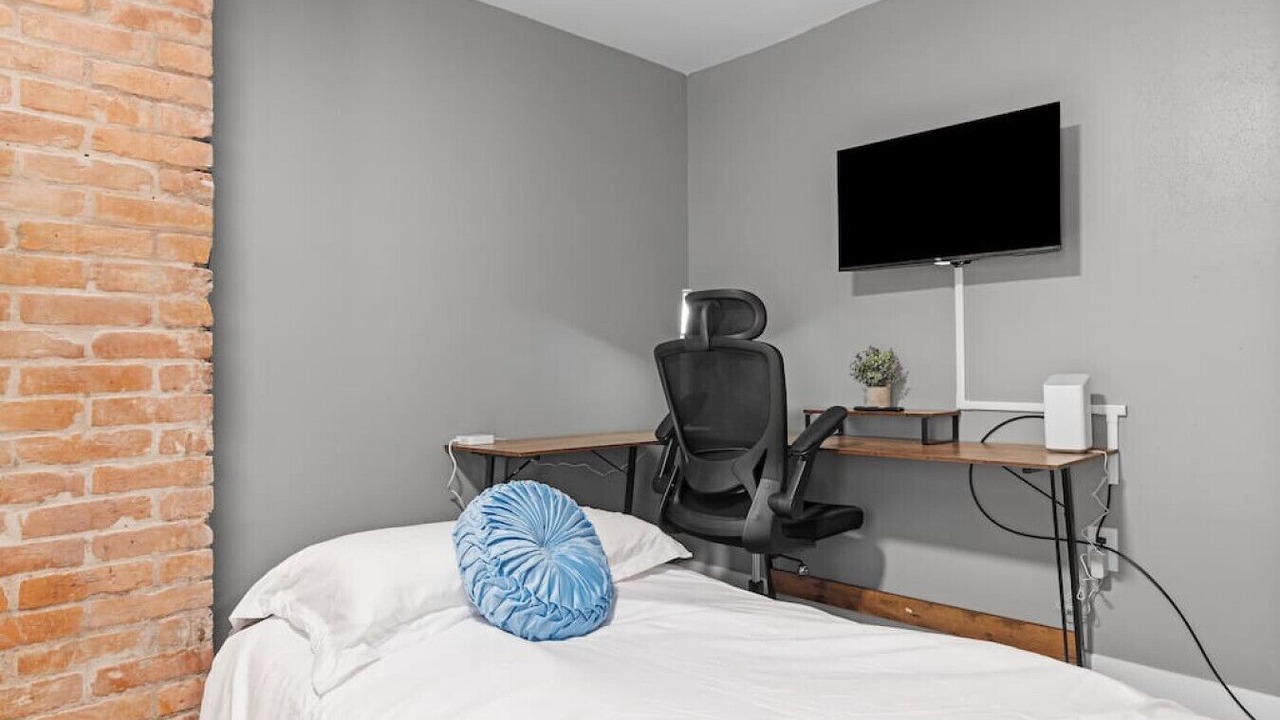 Photo of Bedroom in Shadyside