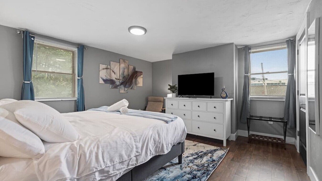 Photo of Bedroom in Shadyside