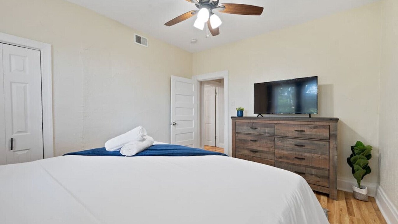 Photo of Bedroom in North Oakland