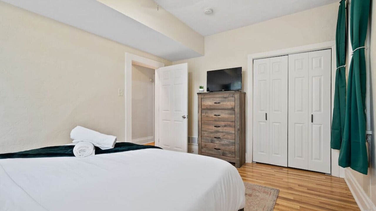 Photo of Bedroom in North Oakland