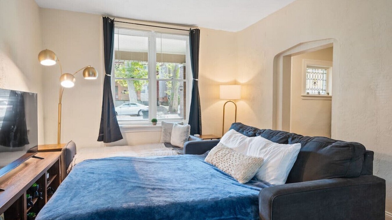 Photo of Bedroom in North Oakland