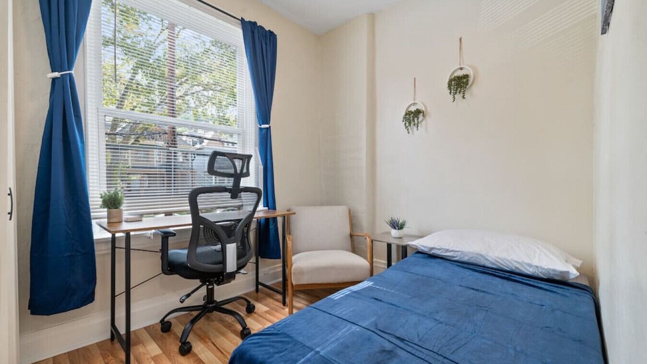 Photo of Bedroom in North Oakland