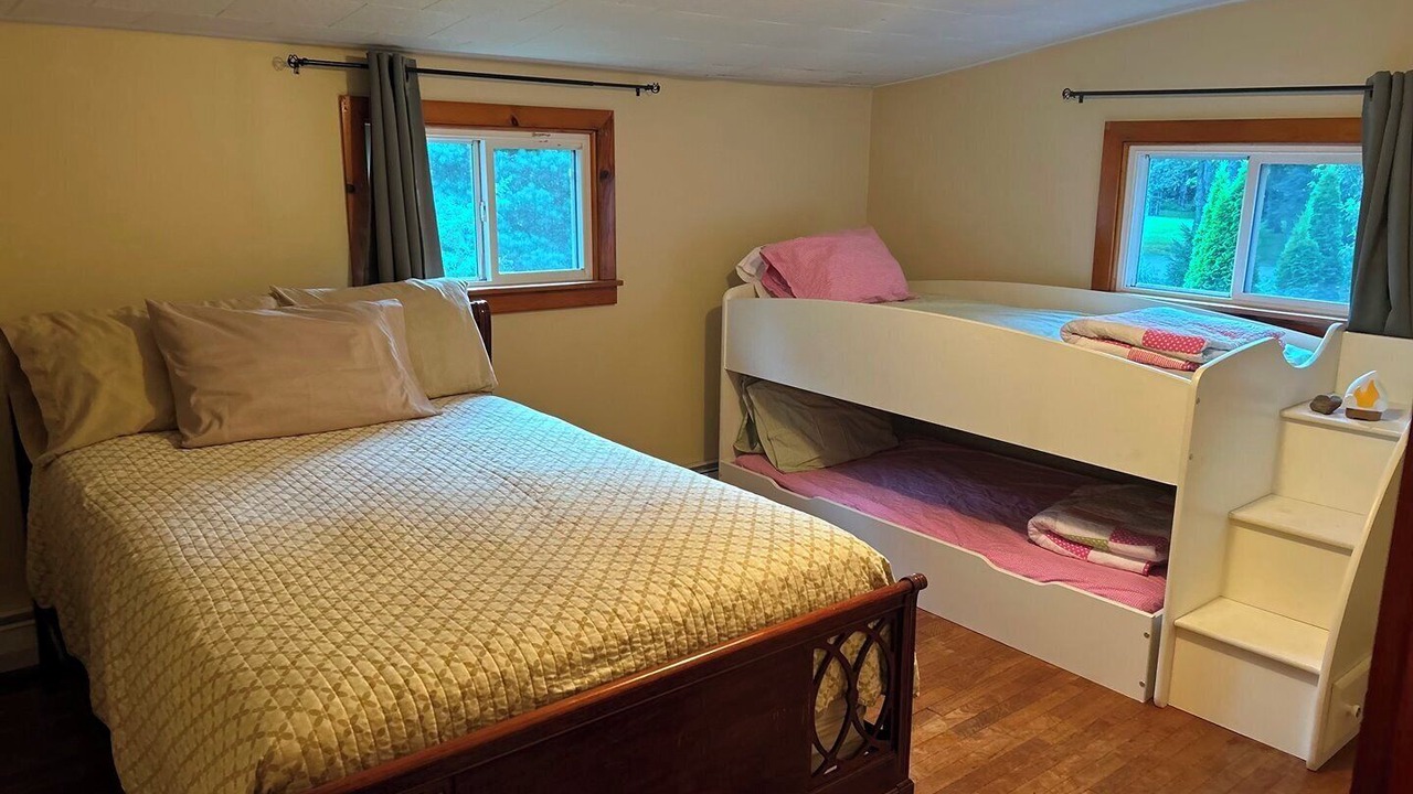 Photo of Bedroom in Benton