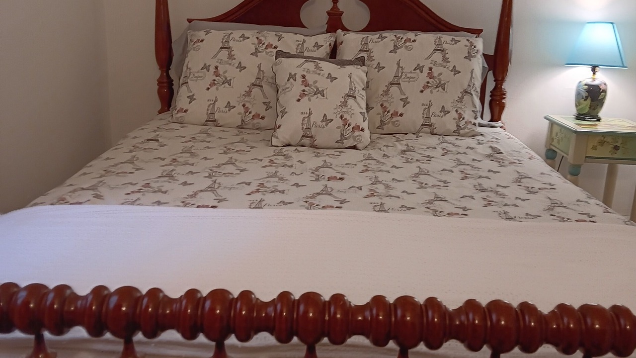 Photo of Bedroom in Erie
