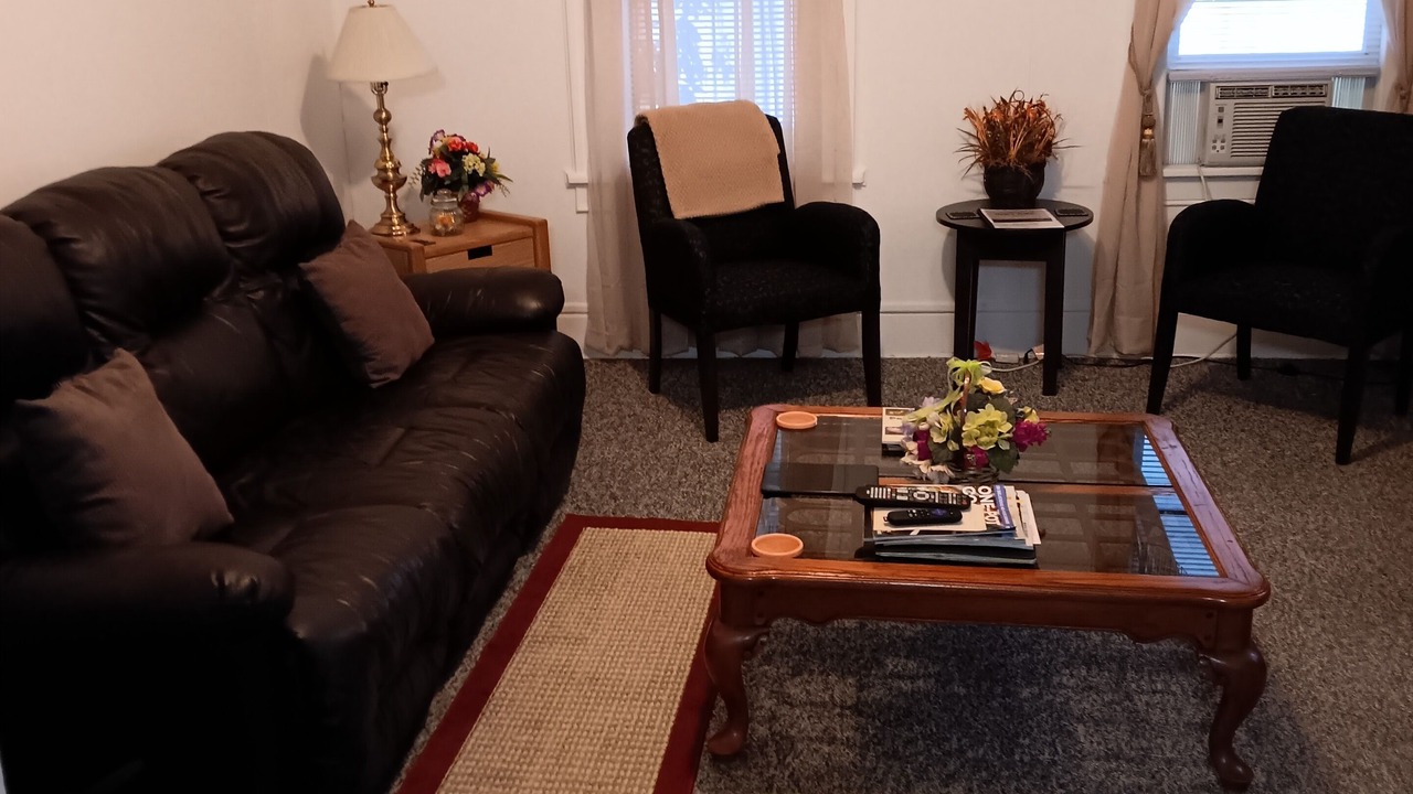Photo of Livingroom in Erie