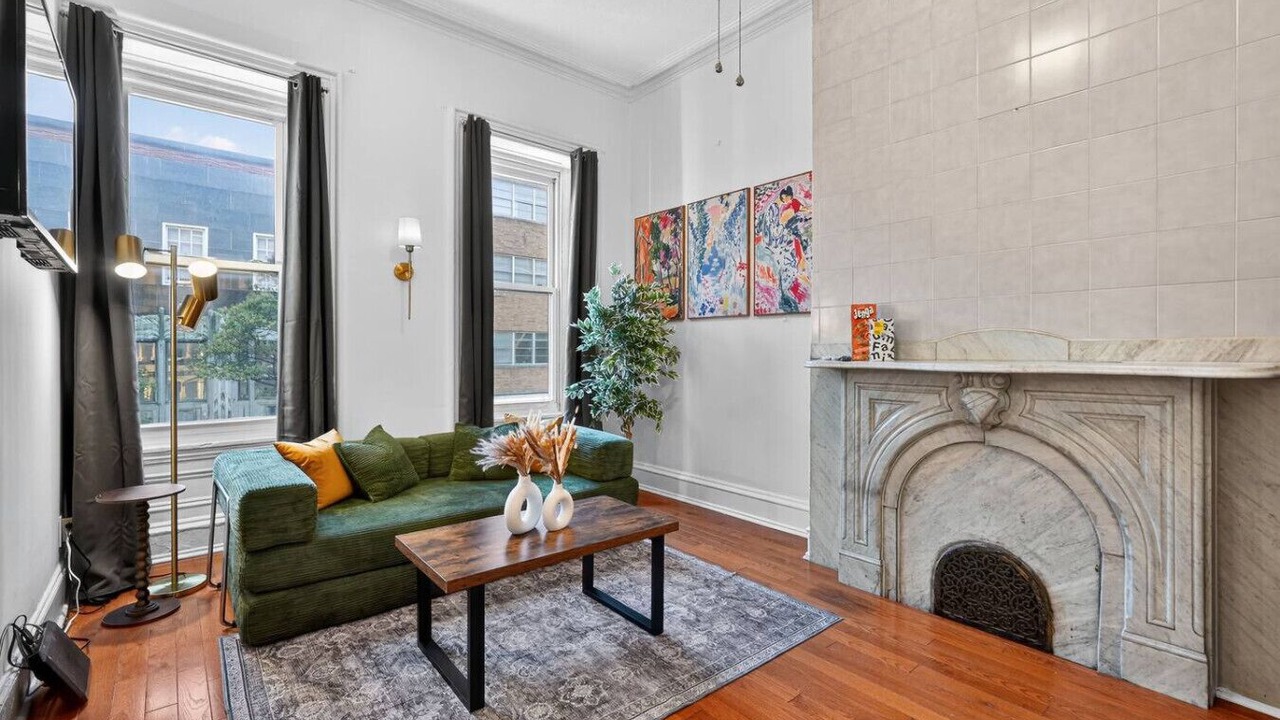 Photo of Livingroom in Center City West