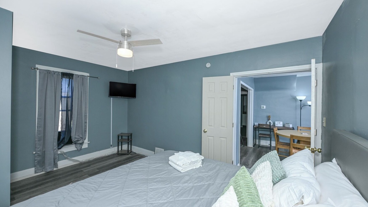 Photo of Bedroom in Firestone Park