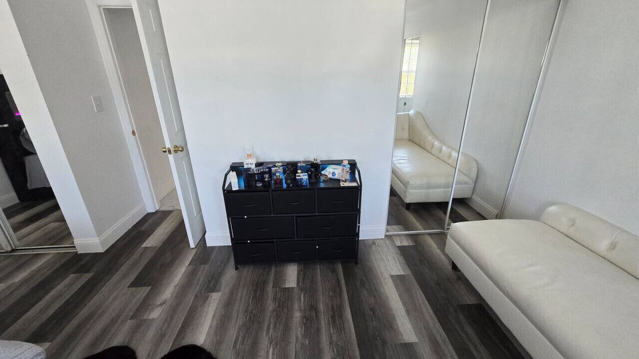 Photo of Livingroom in Burlington