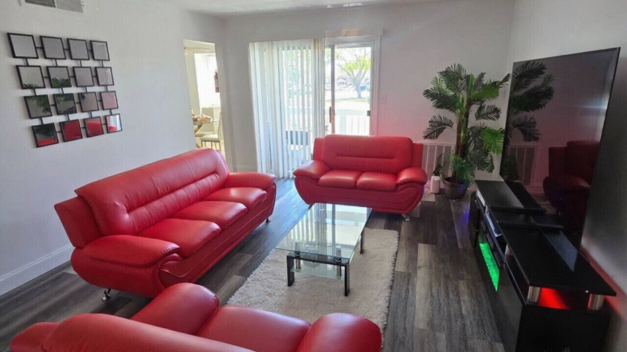 Photo of Livingroom in Burlington