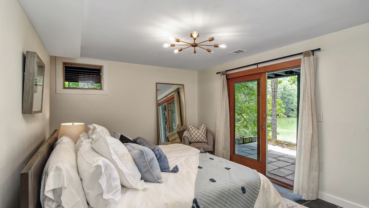 Photo of Bedroom in Johnsonburg