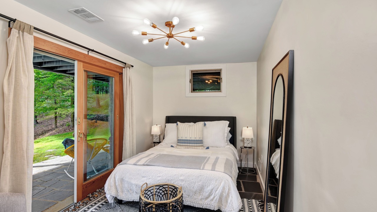 Photo of Bedroom in Johnsonburg