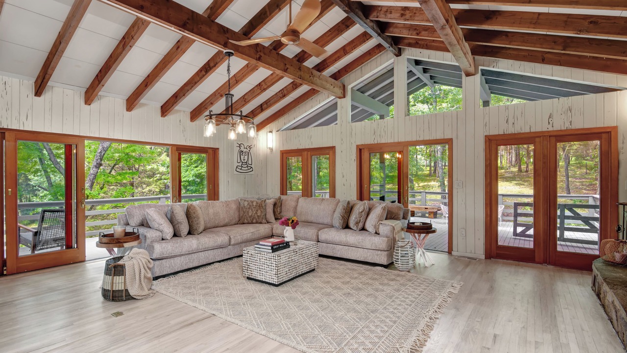 Photo of Livingroom in Johnsonburg
