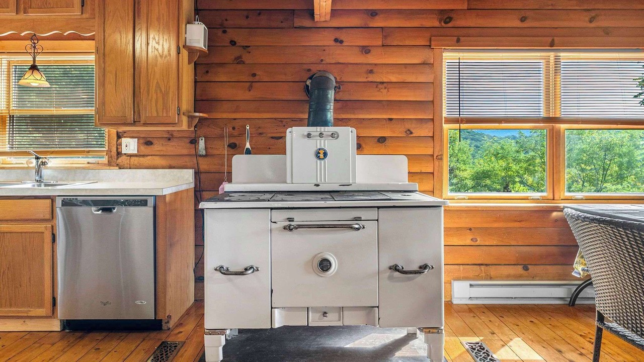 Photo of Kitchen in Baker