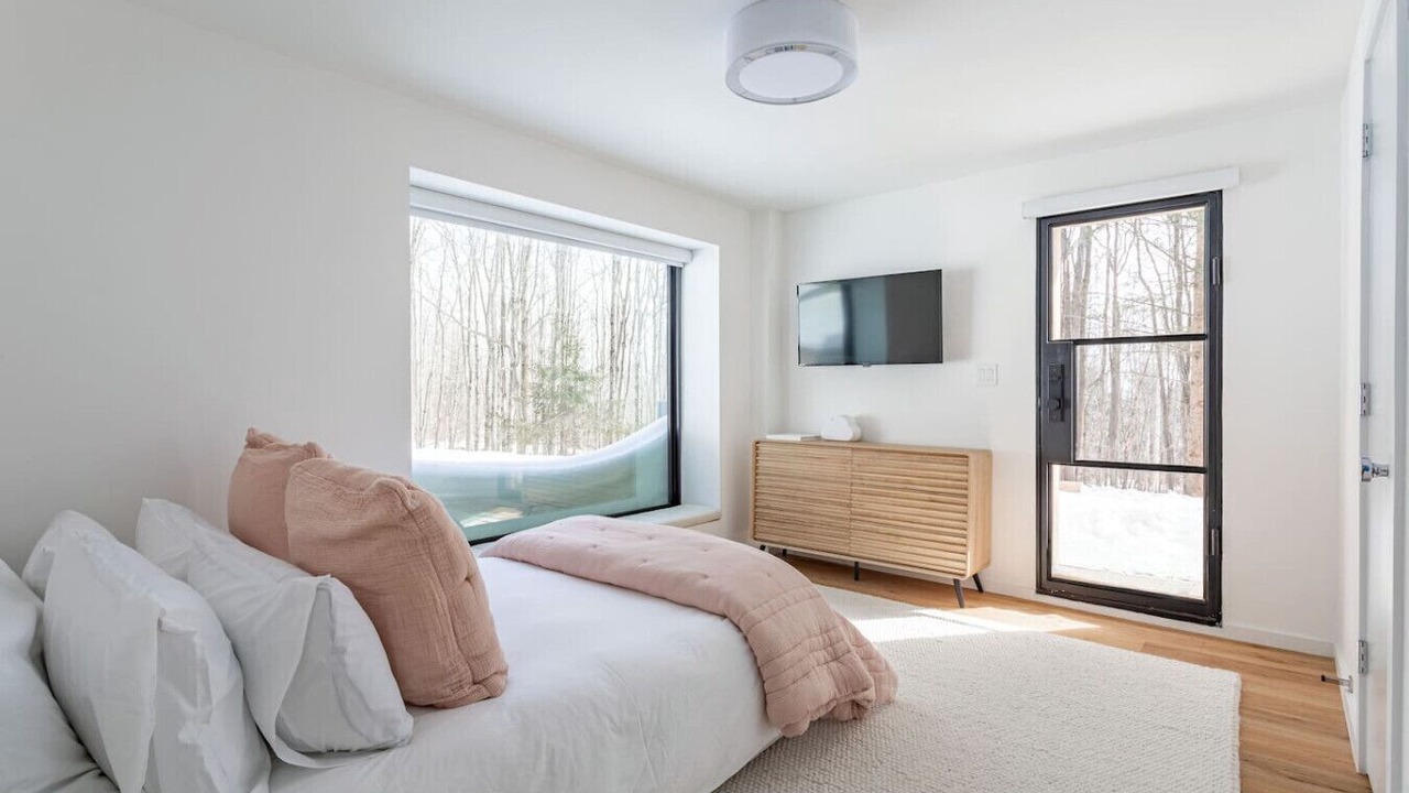 Photo of Bedroom in Town of Denning