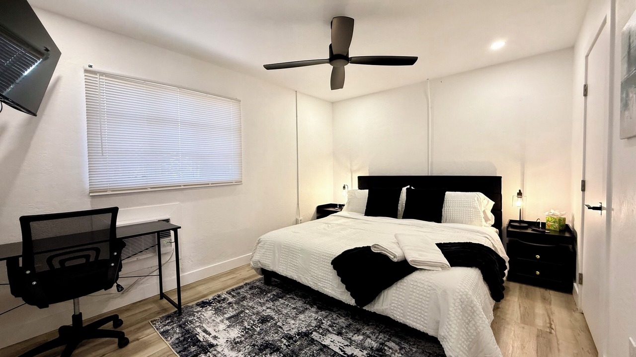 Photo of Bedroom in F. Q. Story