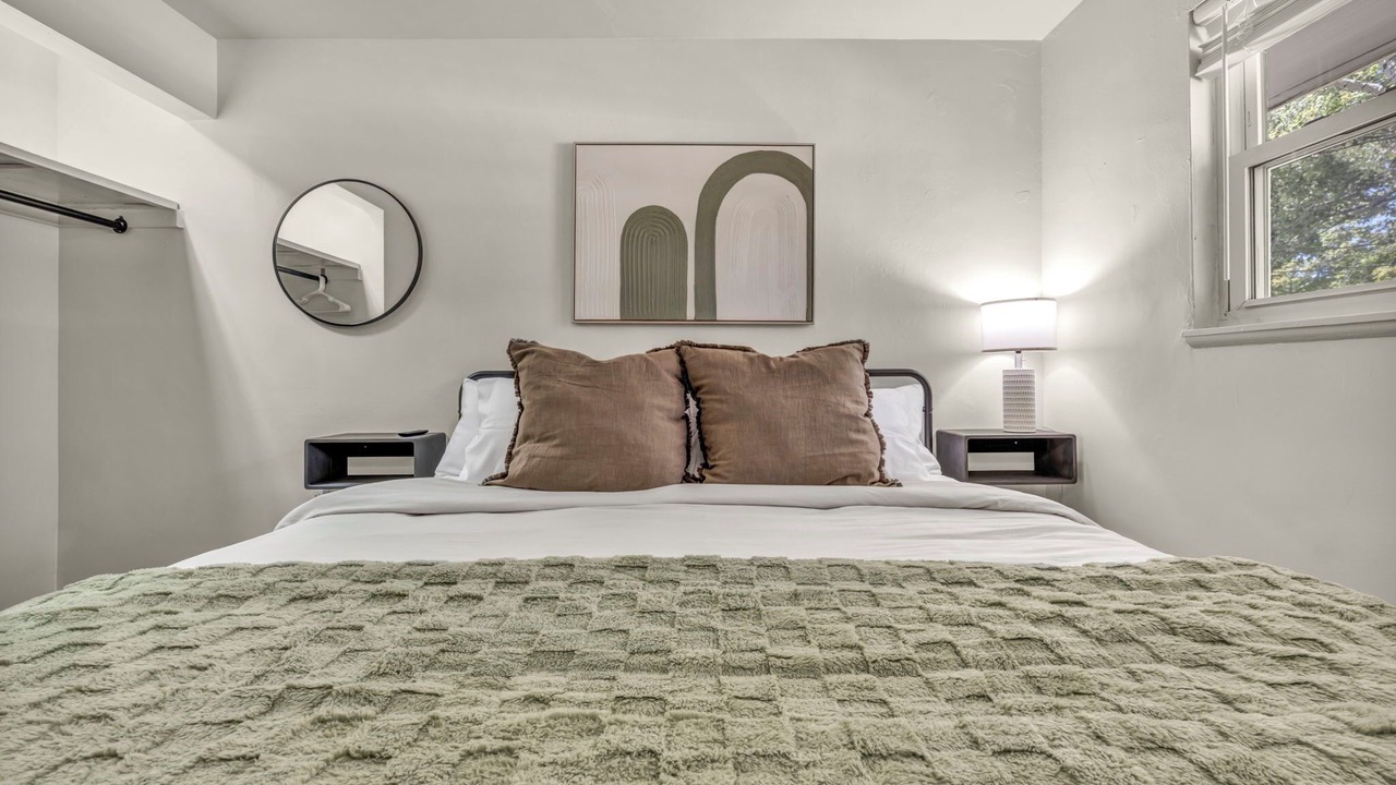 Photo of Bedroom in Berea