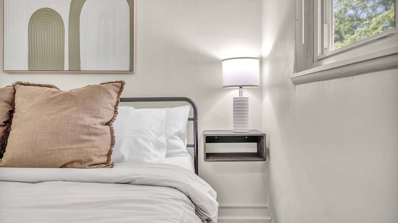 Photo of Bedroom in Berea