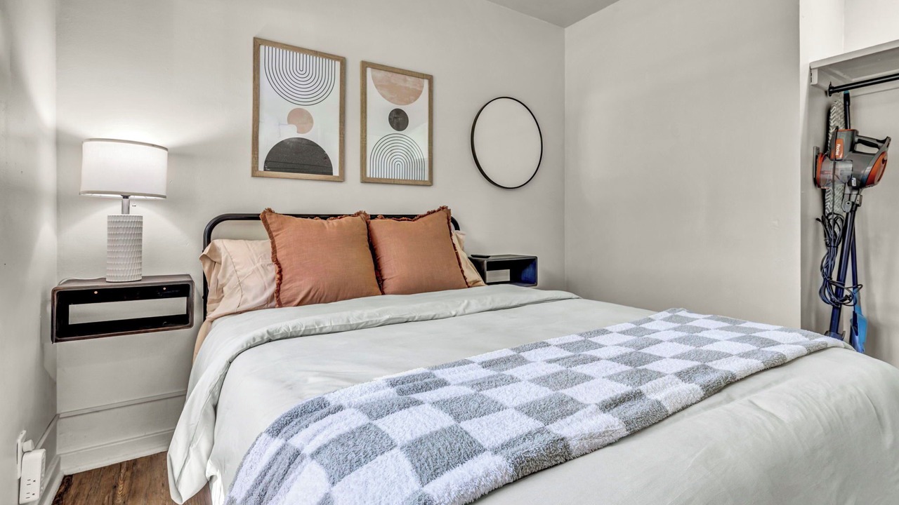 Photo of Bedroom in Berea