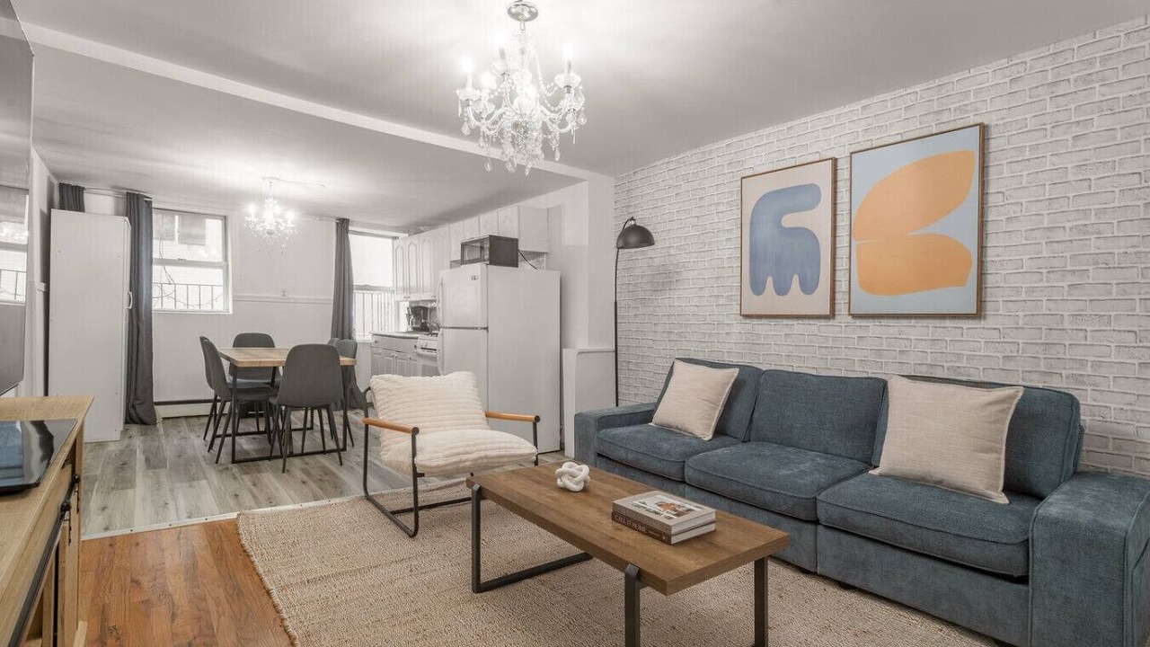 Photo of Livingroom in Rose Hill