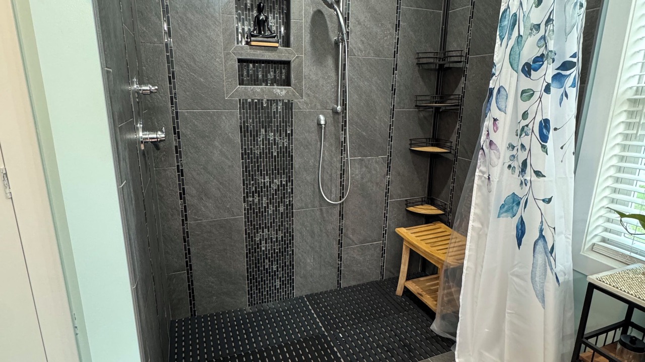 Photo of Bathroom in Stormstown