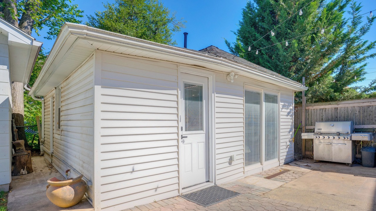 Photo of Outdoor in Hillside