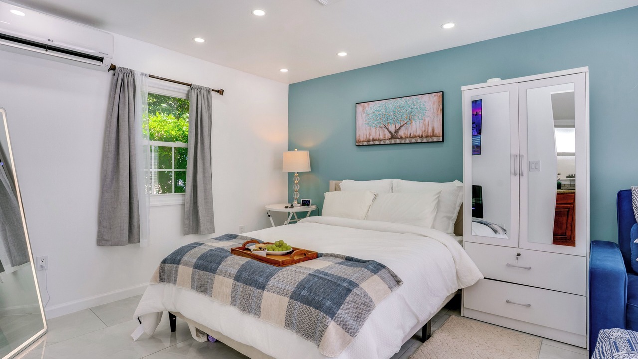 Photo of Bedroom in Hillside