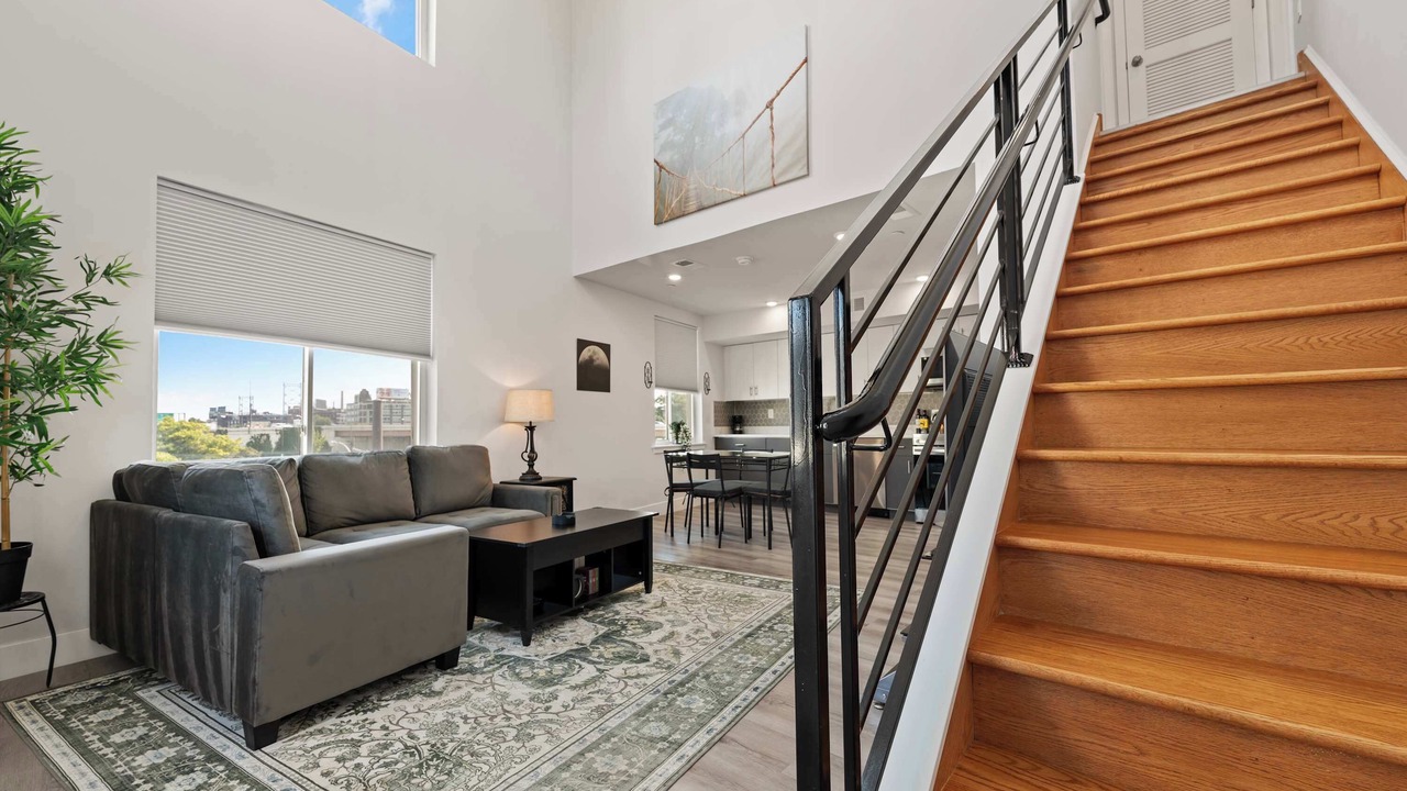Photo of Livingroom in Center City