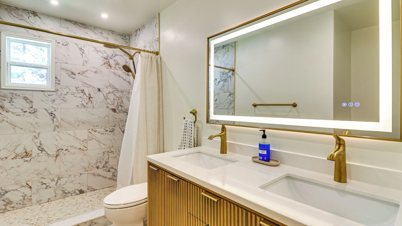 Photo of Bathroom in Pompton Lakes