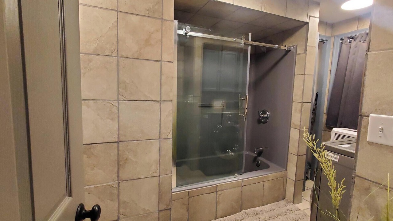 Photo of Bathroom in Confluence