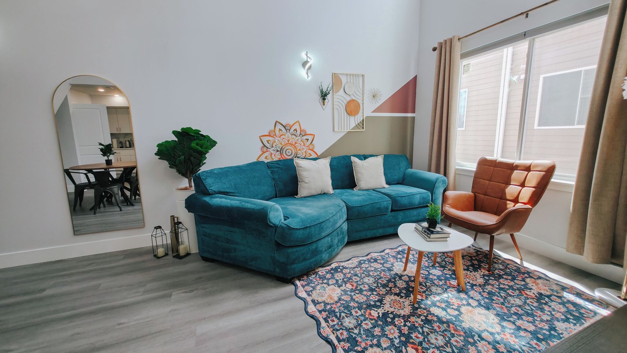 Photo of Livingroom in Center City