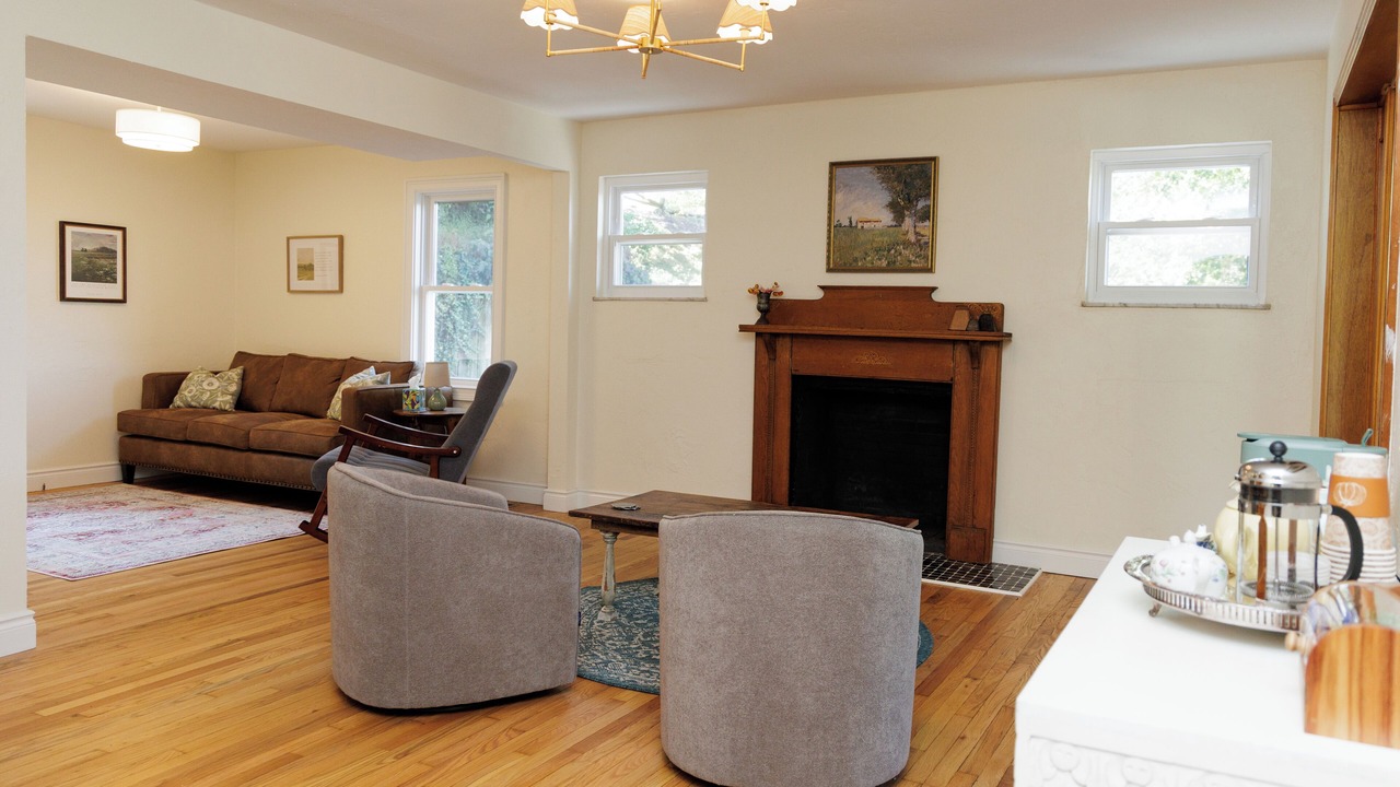 Photo of Livingroom in Canonsburg