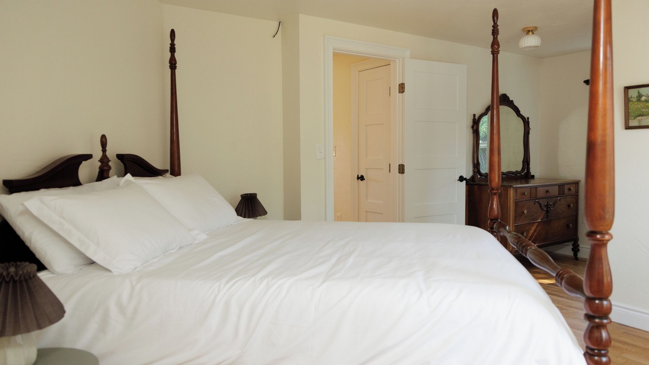 Photo of Bedroom in Canonsburg