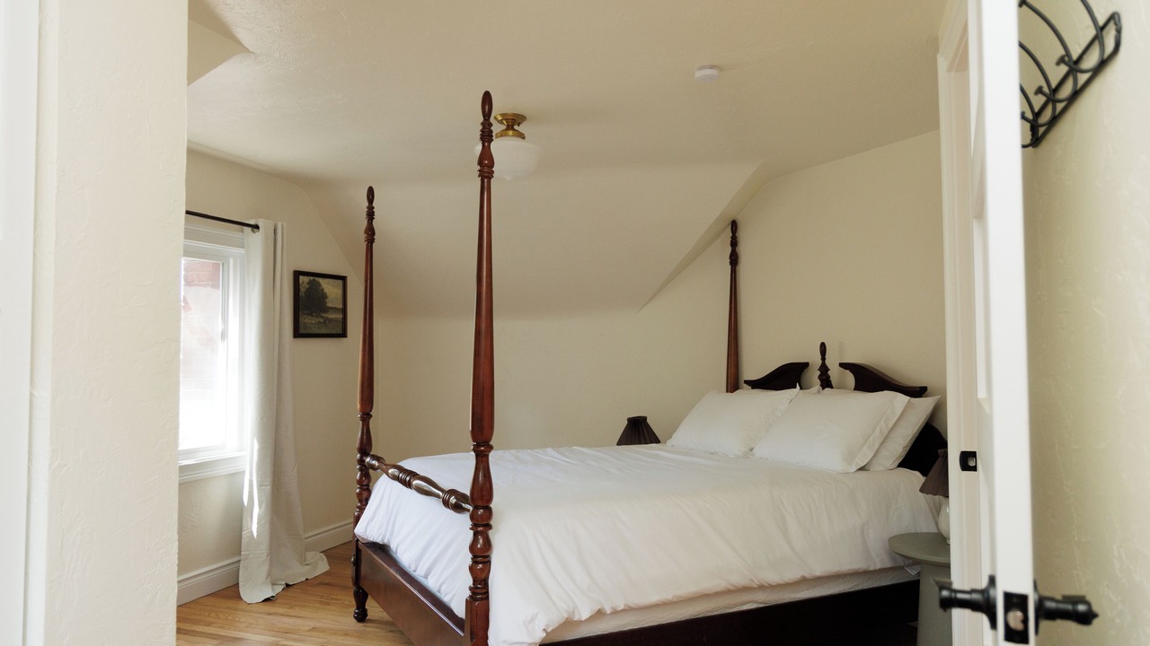 Photo of Bedroom in Canonsburg