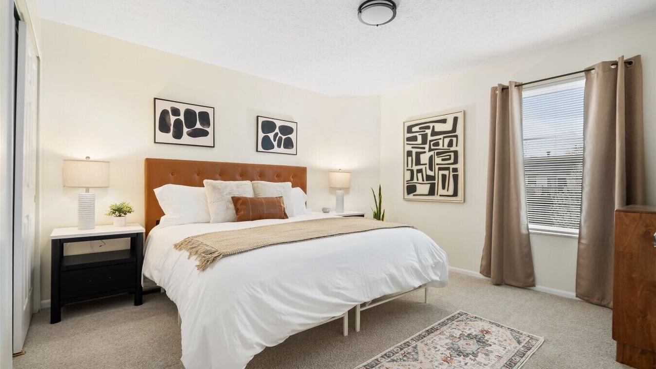 Photo of Bedroom in Summit Station
