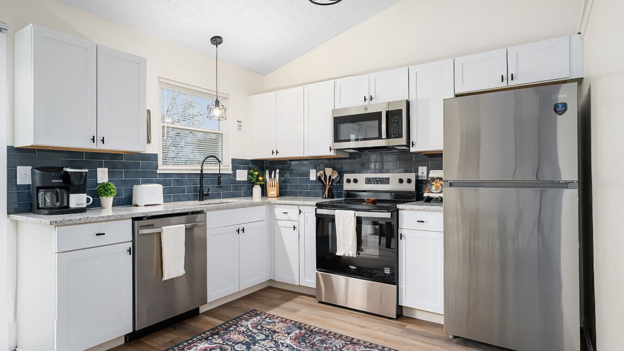 Photo of Kitchen in Summit Station