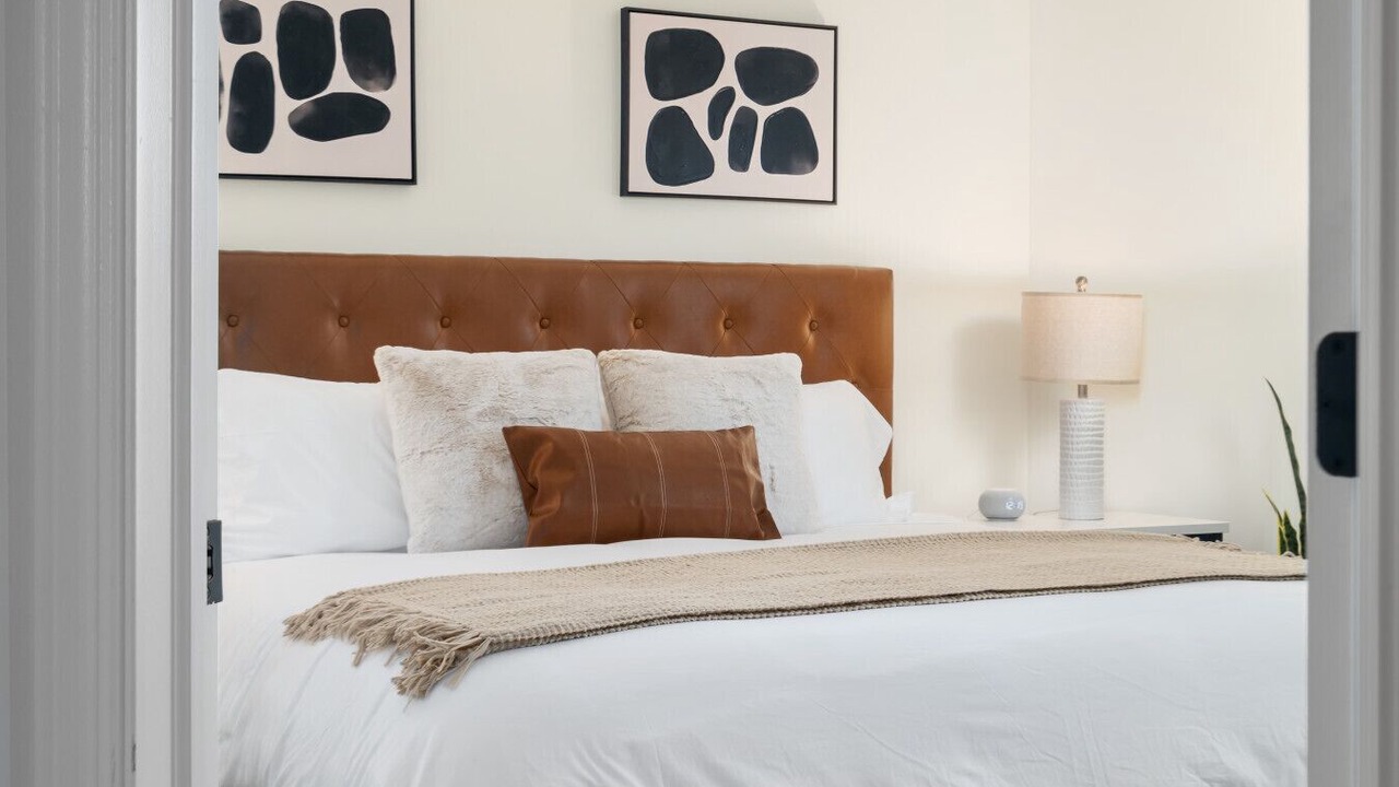 Photo of Bedroom in Summit Station