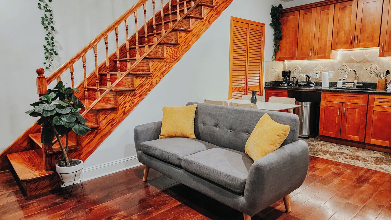 Photo of Livingroom in Gayborhood