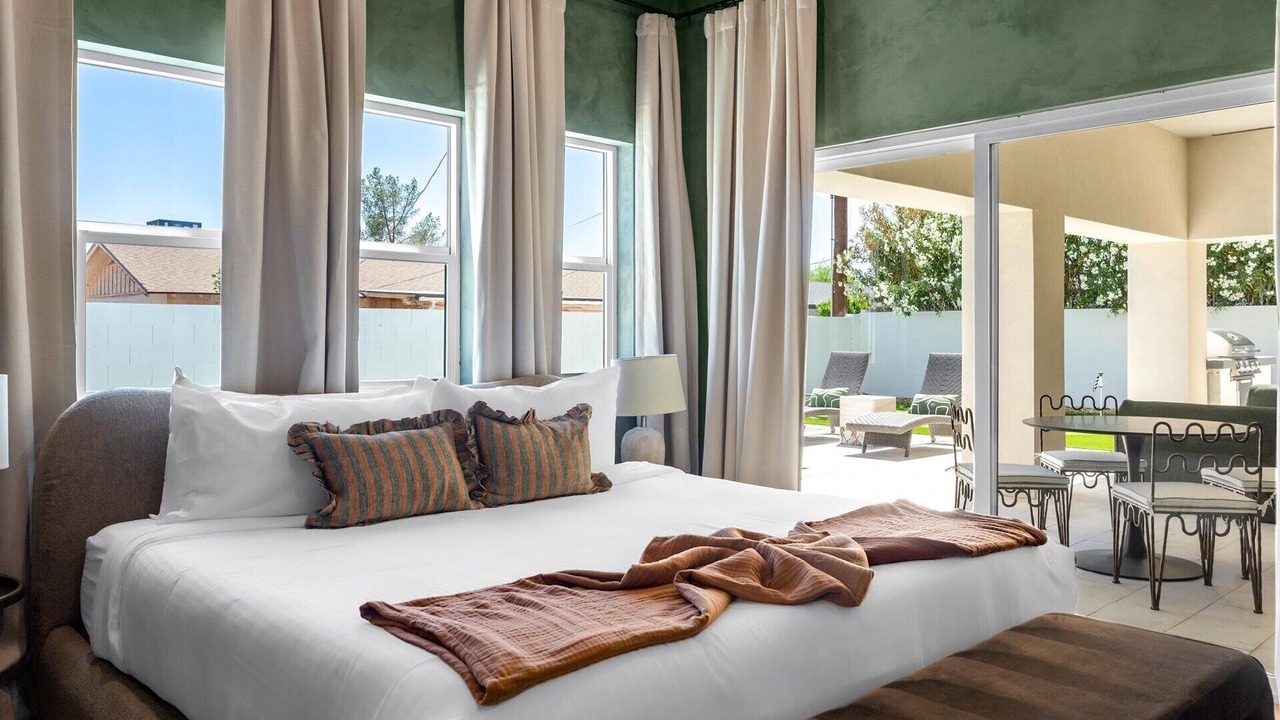 Photo of Bedroom in Scottsdale Estates Nine
