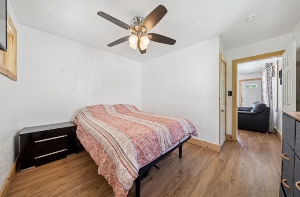 Photo of Bedroom in Plum