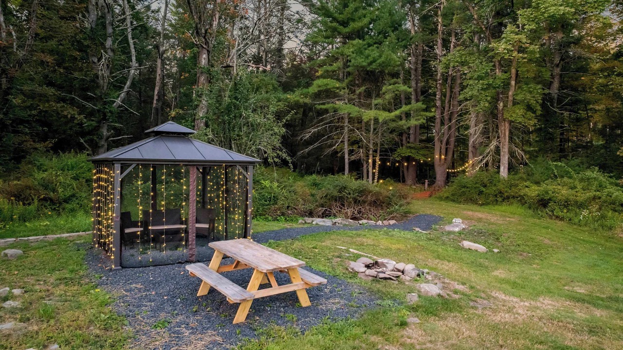 Photo of Outdoor in Sparrow Bush