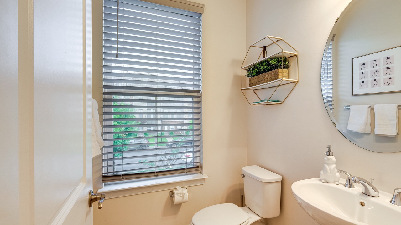 Photo of Bathroom in Largo