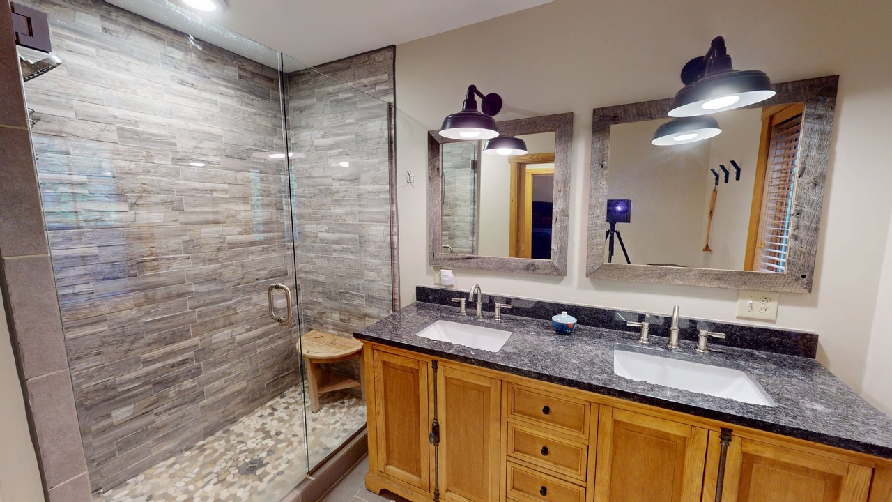 Photo of Bathroom in Snowshoe