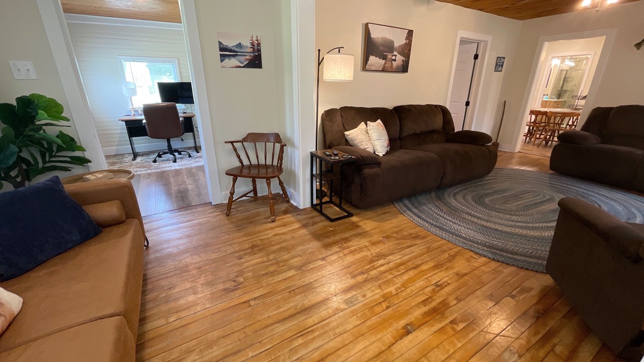Photo of Livingroom in Saxton