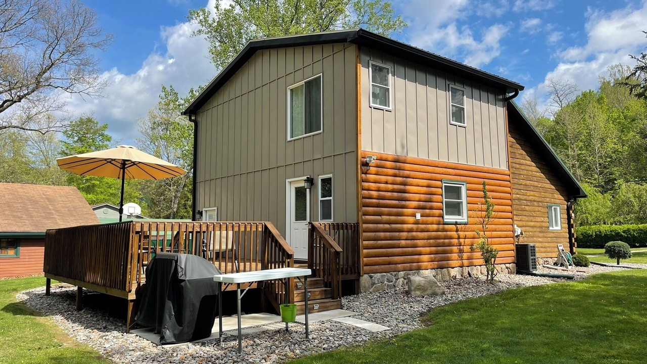 Photo of Outdoor in Saxton