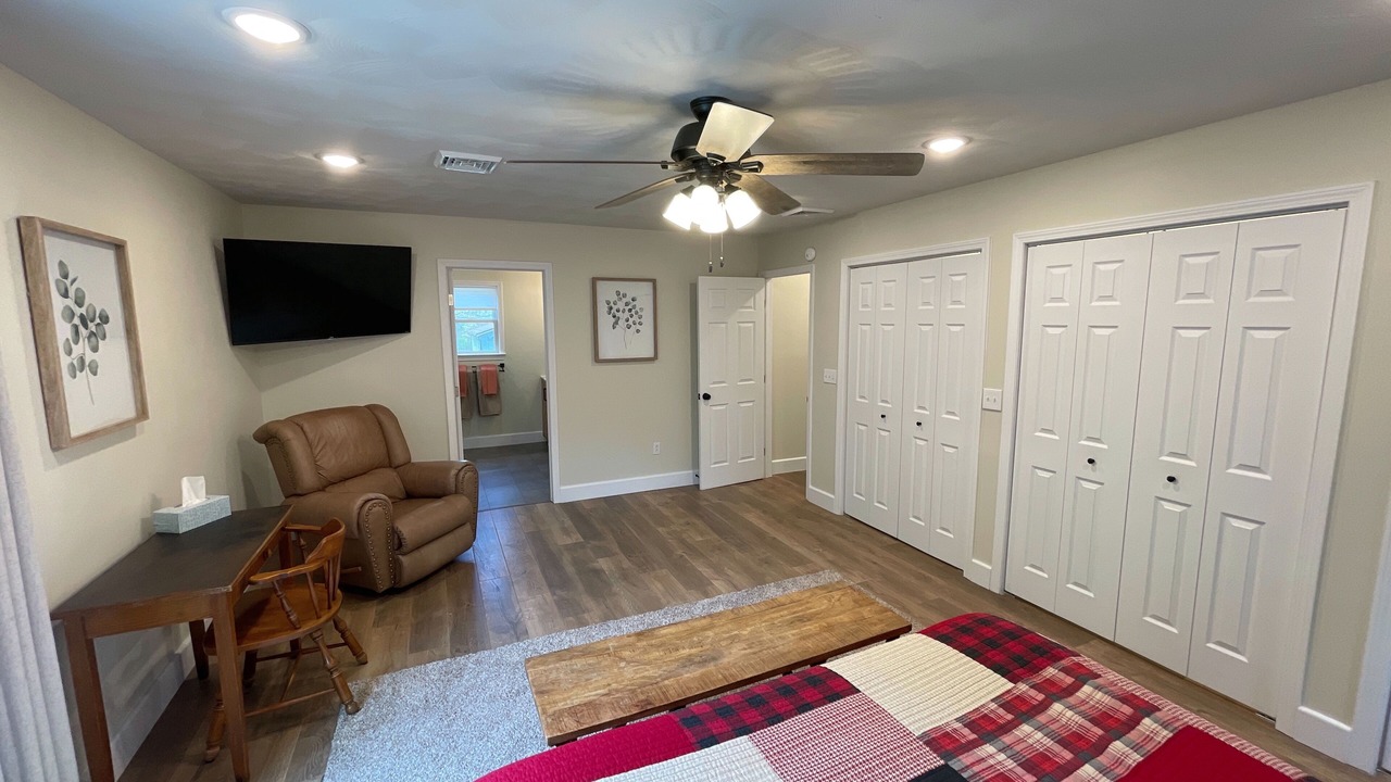 Photo of Bedroom in Saxton